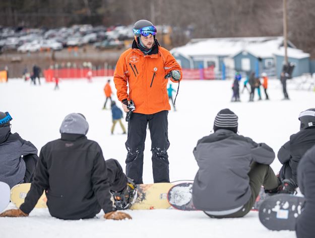 Picture of All Mountain Class Snowboard Lesson Package