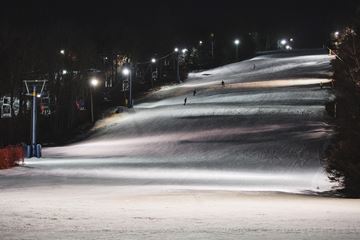 Picture of All Mountain Night Class Ski Lesson Package for Ages 7+